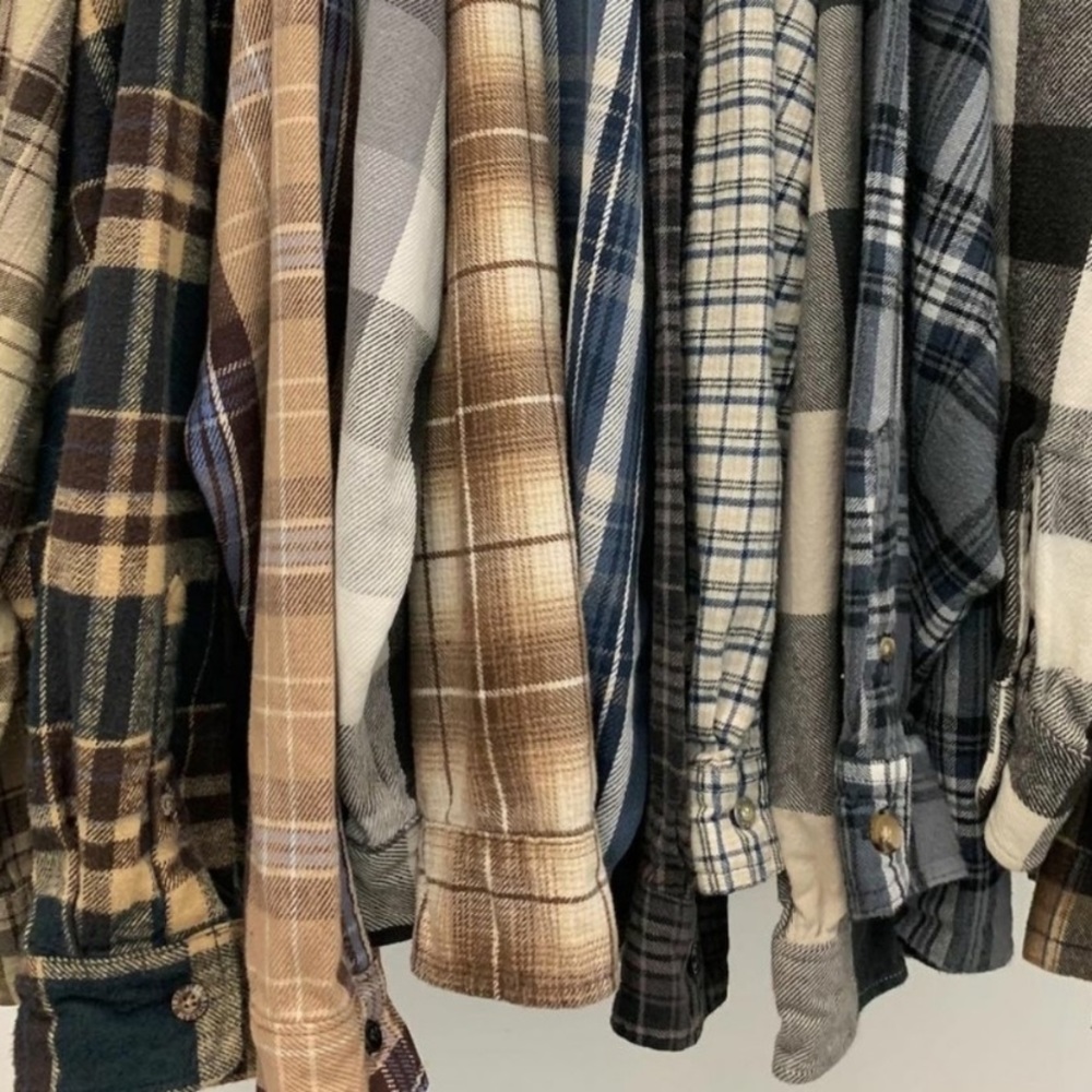 flannel mystery box!! - Picture 1 of 6